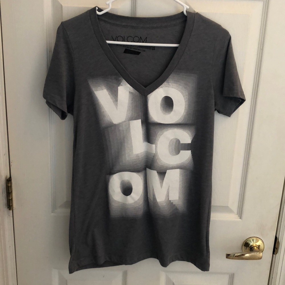 Volcom V Neck Tee Shirt Sz Medium